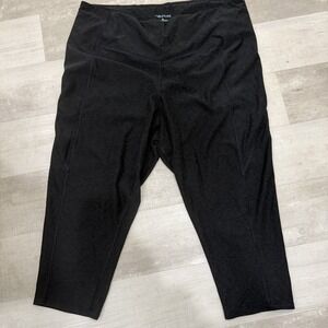 Women's Maurice's Cropped Capri Athletic Leggings 2X Black.